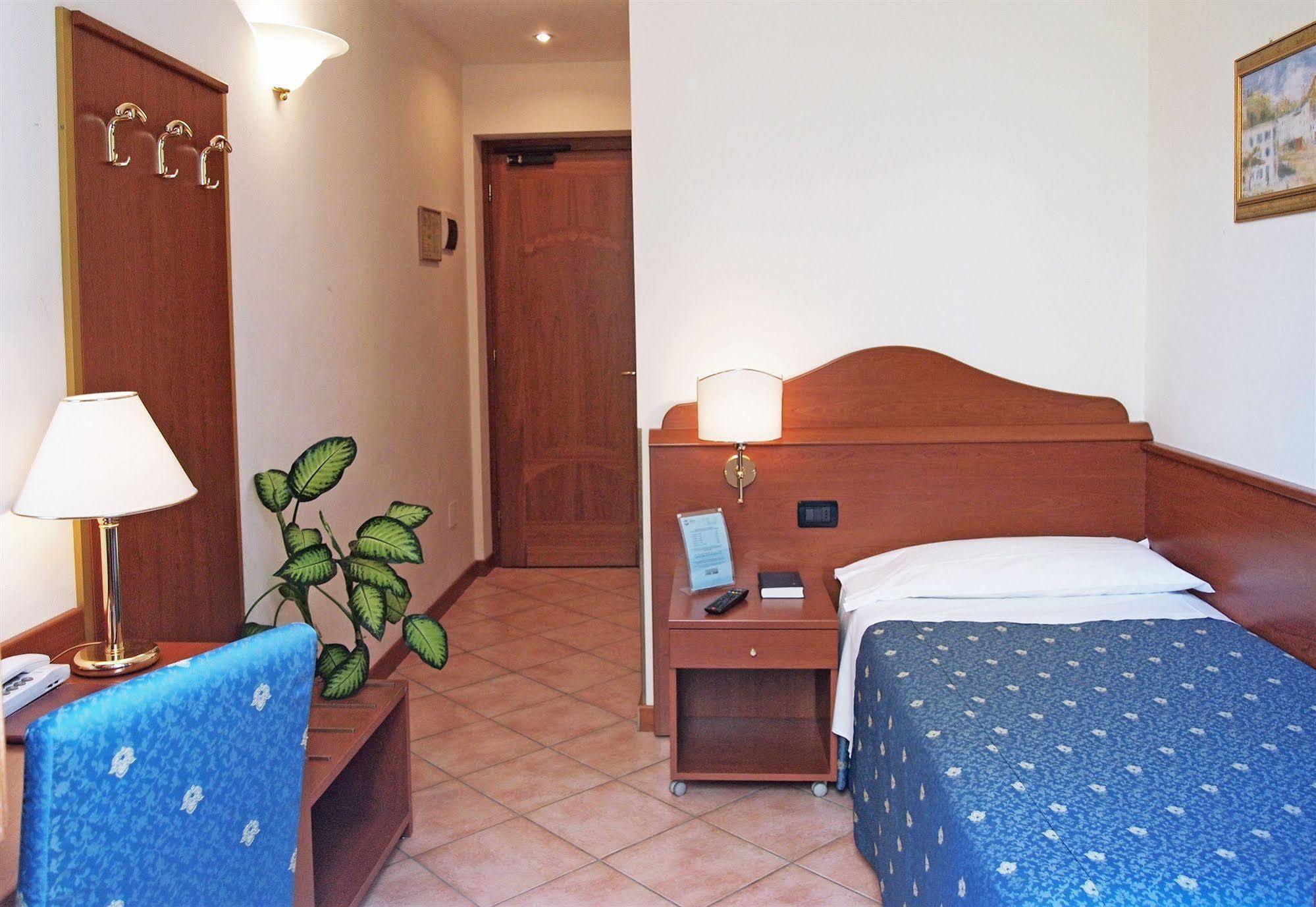 Hotel Cris Mestre Dış mekan fotoğraf